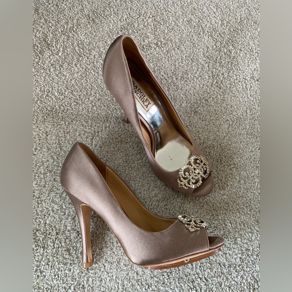 Badgley Mischka Peep Toe Heels